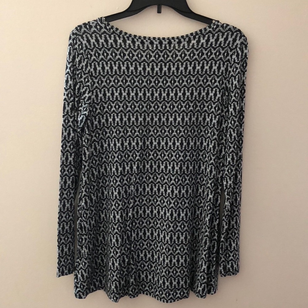 Old navy black white Top Size XS New - Picture 3 of 4